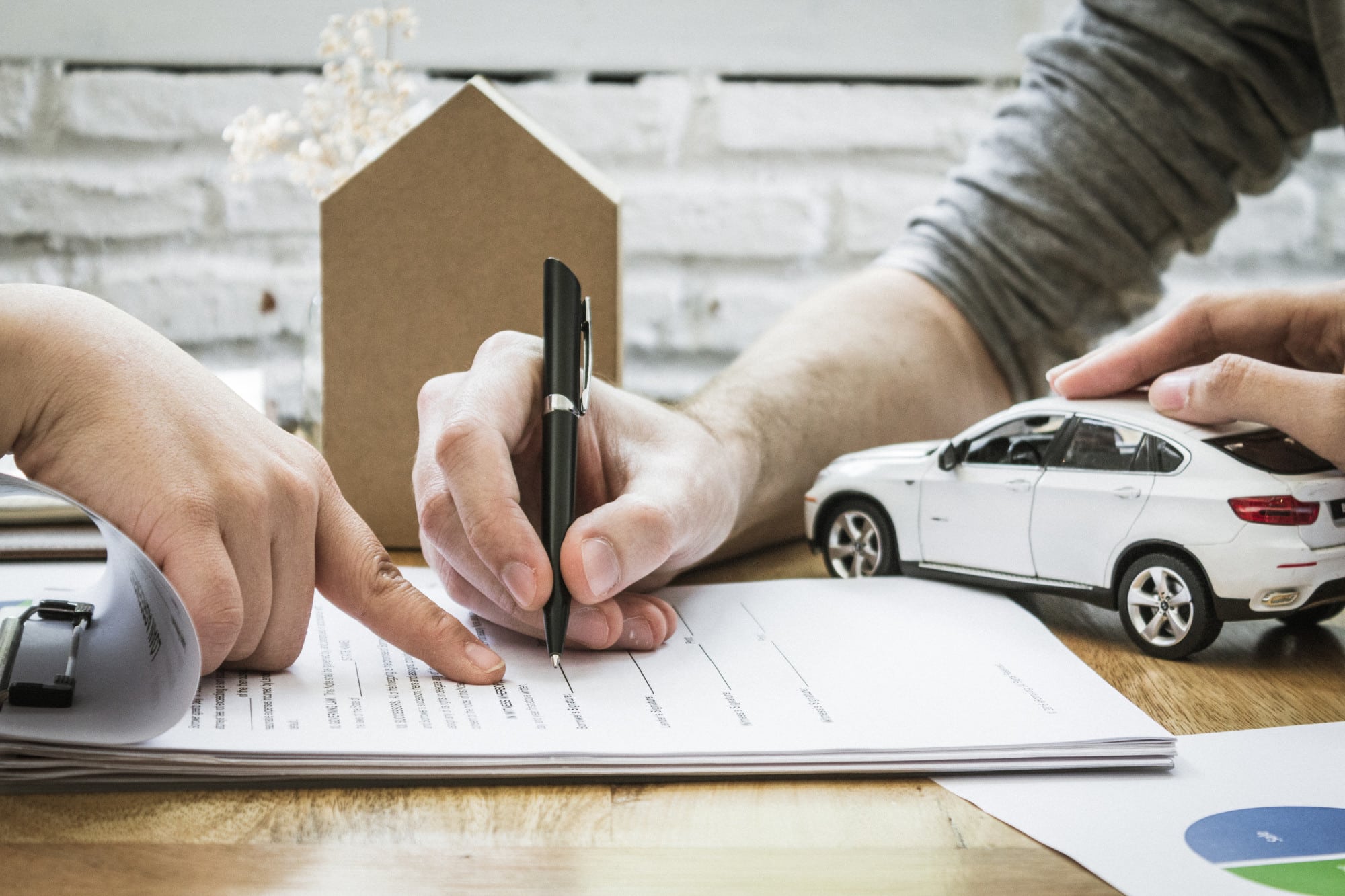 9 Tips on How to Lower Car Insurance Premiums